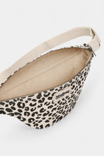 Charger l'image dans la galerie, banane-olivia-leopard-ecru-hindbag