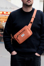 Charger l'image dans la galerie, sac-banane-harry-sienne-hindbag-ethique-durable