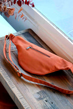 Charger l'image dans la galerie, sac-banane-sasha-sienne-hindbag-ethique-responsable