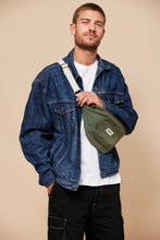 Charger l'image dans la galerie, sac-banane-XL-sofia-olive-hindbag-ethique-responsable