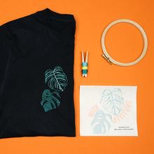 Charger l'image dans la galerie, kit-broderie-monstera-lovers-make-me-stitch-mary-janye