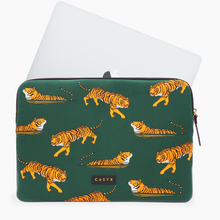 Charger l'image dans la galerie, housse-ordinateur-13-pouces-vert-swimming-tiger-casyx