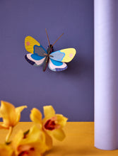 Charger l'image dans la galerie, decoration-murale-yellow-monarch-papillon-studio-roof
