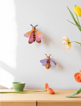 Charger l'image dans la galerie, decoration-murale-abeille-rose-studio-roof
