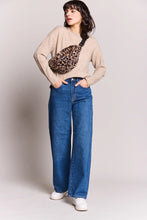 Charger l'image dans la galerie, sac-banane-olivia-fausse-fourrure-leopard-hindbag-ethique-durable

