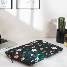 Charger l'image dans la galerie, housse-ordinateur-13-pouces-foret-mysterieuse-casyx
