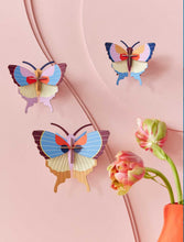 Charger l'image dans la galerie, decoration-murale-set-3-papillons-plum-fringe-studio-roof
