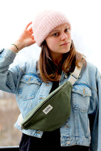 Charger l'image dans la galerie, sac-banane-hindbag-olive-ethique-responsable
