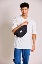 Charger l'image dans la galerie, sac-banane-XL-sofia-noir-hindbag-ethique-responsable
