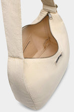 Charger l'image dans la galerie, sac-hobo-claire-velours-beige-hindbag-ethique-responsable
