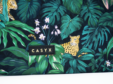 Charger l'image dans la galerie, housse-ordinateur-13-pouces-jungle-profonde-casyx
